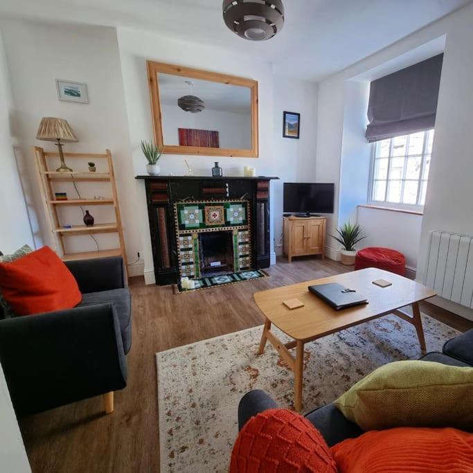 Eldon Row - Stylish Character Apartments - Central Location 1 & 2 Bed Available Долгеллау Экстерьер фото