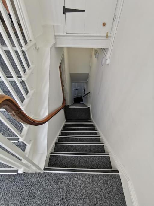 Eldon Row - Stylish Character Apartments - Central Location 1 & 2 Bed Available Долгеллау Экстерьер фото