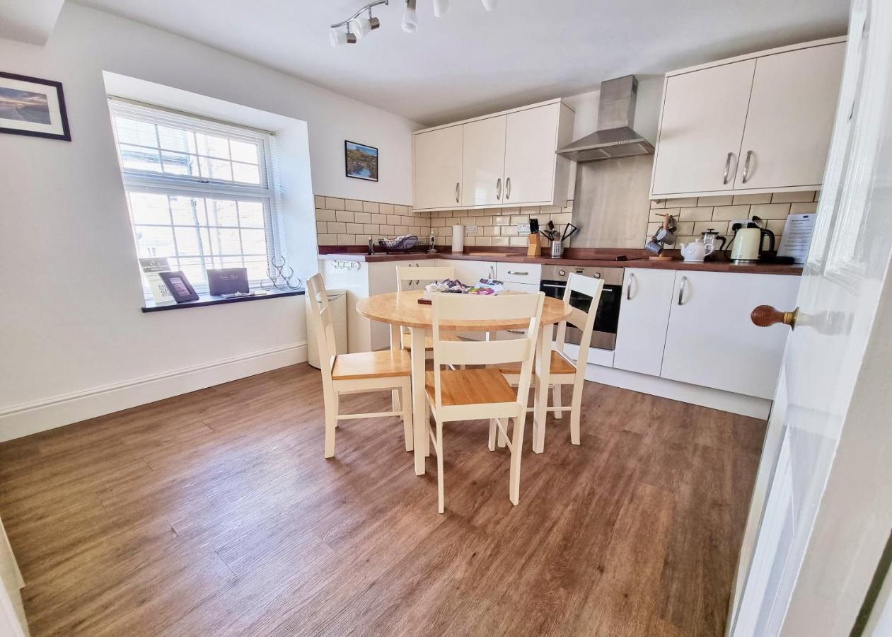 Eldon Row - Stylish Character Apartments - Central Location 1 & 2 Bed Available Долгеллау Экстерьер фото